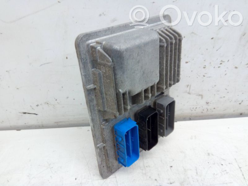 Variklio valdymo blokas   811839393,12671005,12671005,811839393