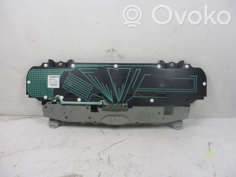 Volvo XC90 Antenos stiprintuvas 