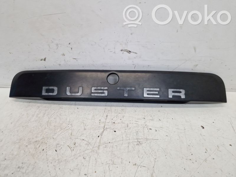 Dacia Duster Un ensemble de poignées pour le plafond 