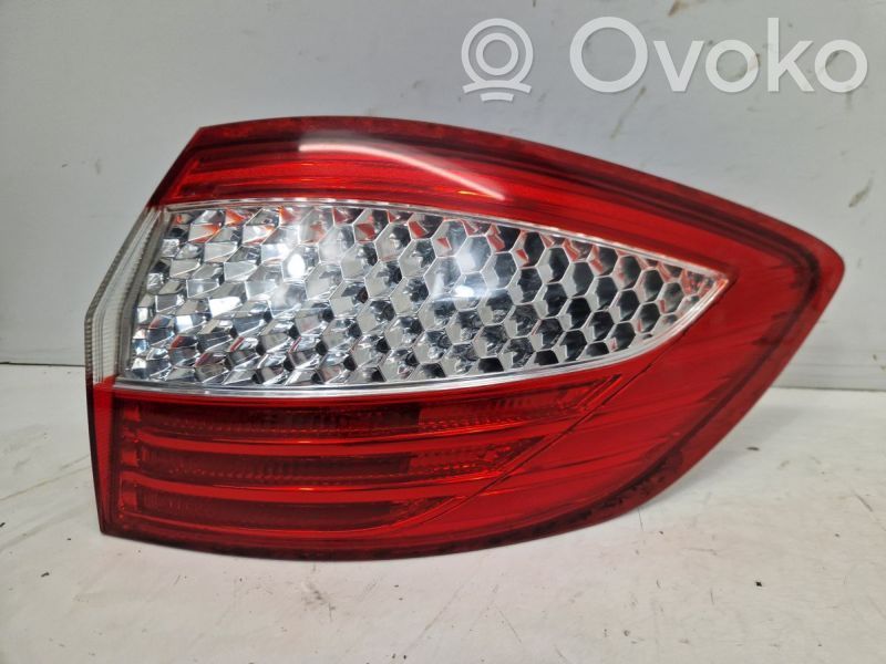 Ford Mondeo MK IV Lampă spate în caroserie 