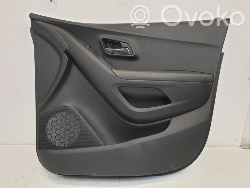 Chevrolet Trax Boczki / Poszycie drzwi przednich 