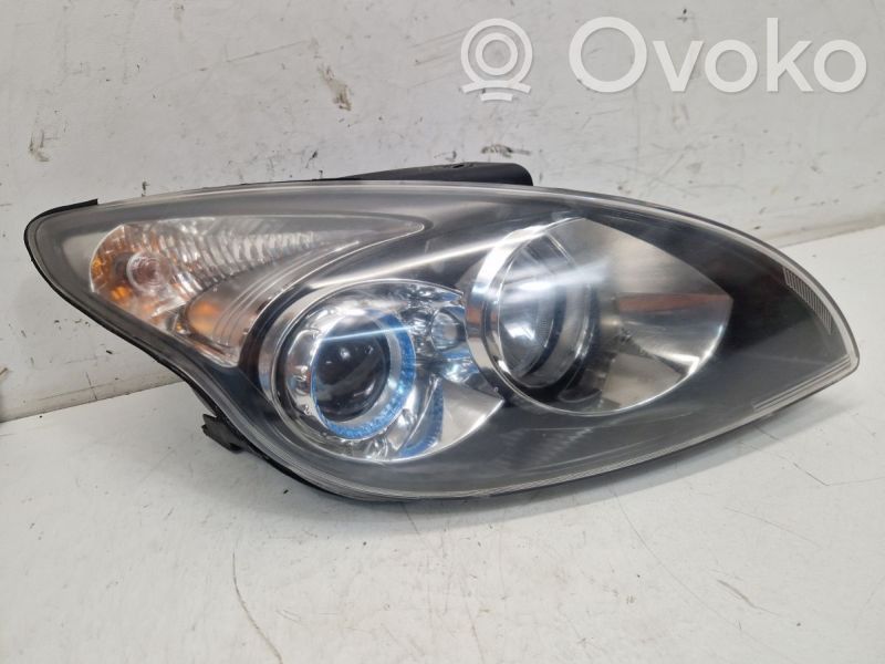 Hyundai i30 Lampa przednia 