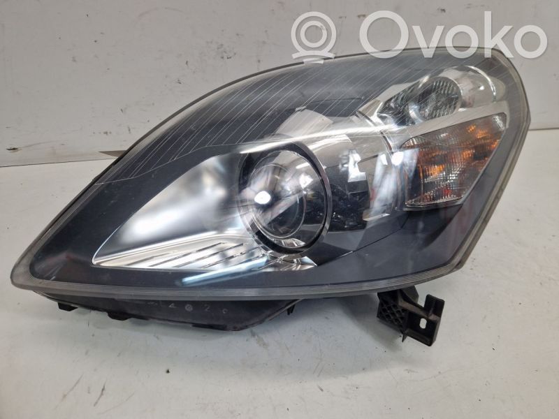 Opel Zafira B Faro/fanale