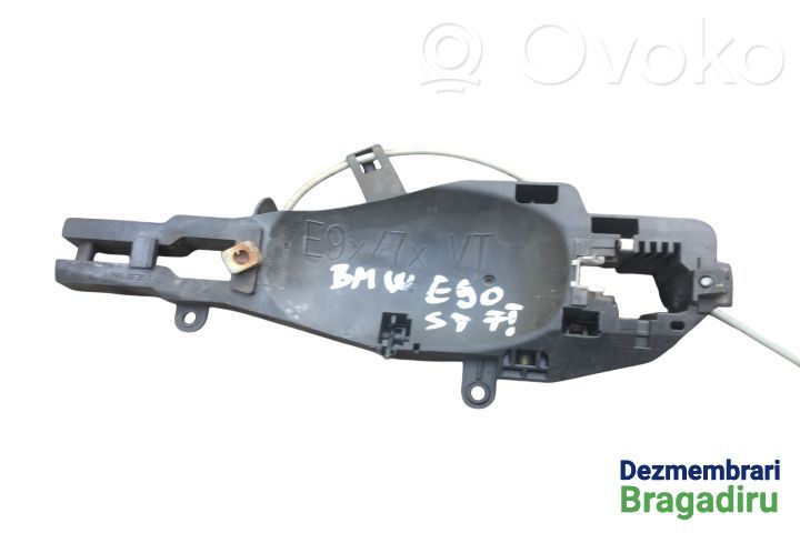 Front door exterior handle/bracket   7059963