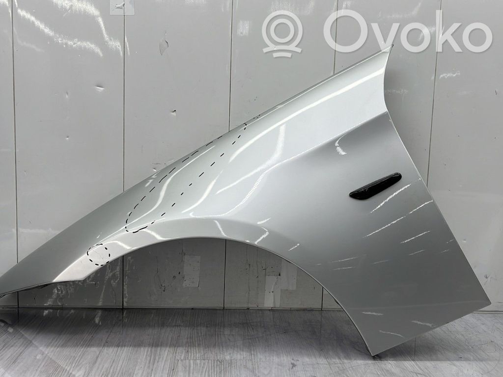 Kotflügel   41355A55AF3