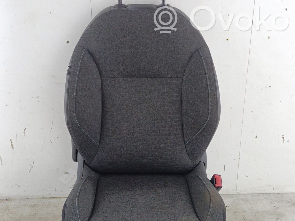 Citroen C3 Etumatkustajan istuin 