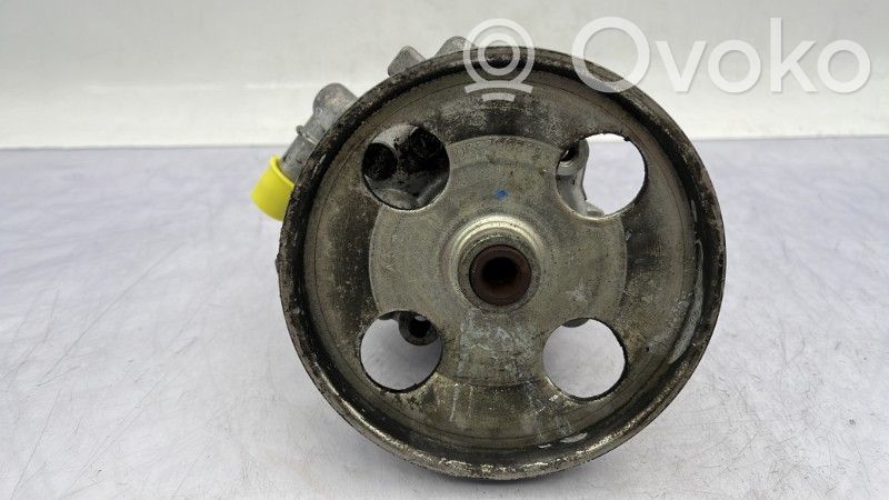 Citroen C8 Ohjaustehostimen pumppu 