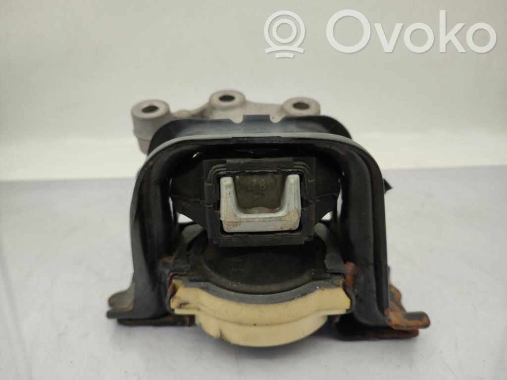 Citroen DS3 Engine mount bracket 