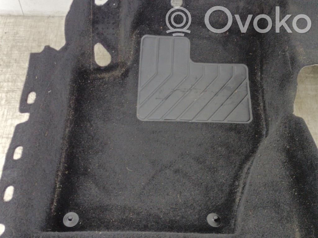 Interior carpet   7586SV