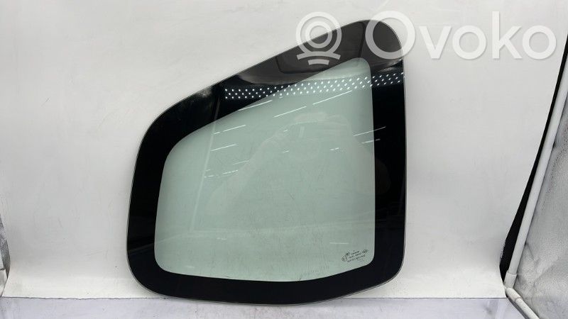 Dacia Duster Rear side window 