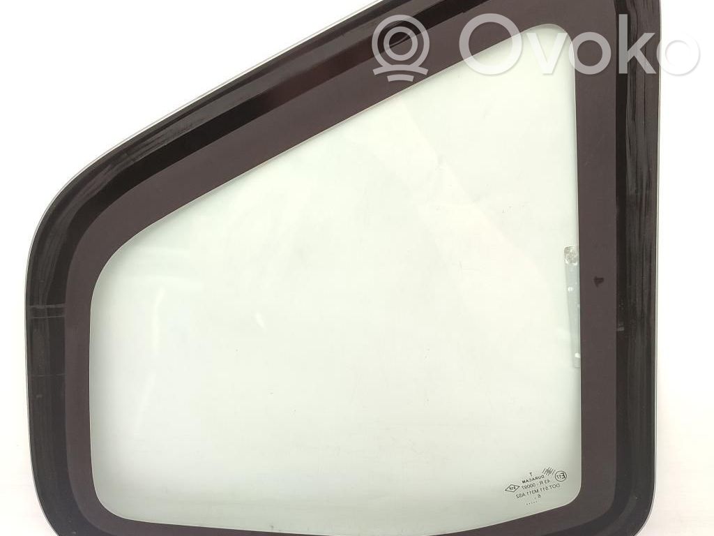 Dacia Duster Rear side window 