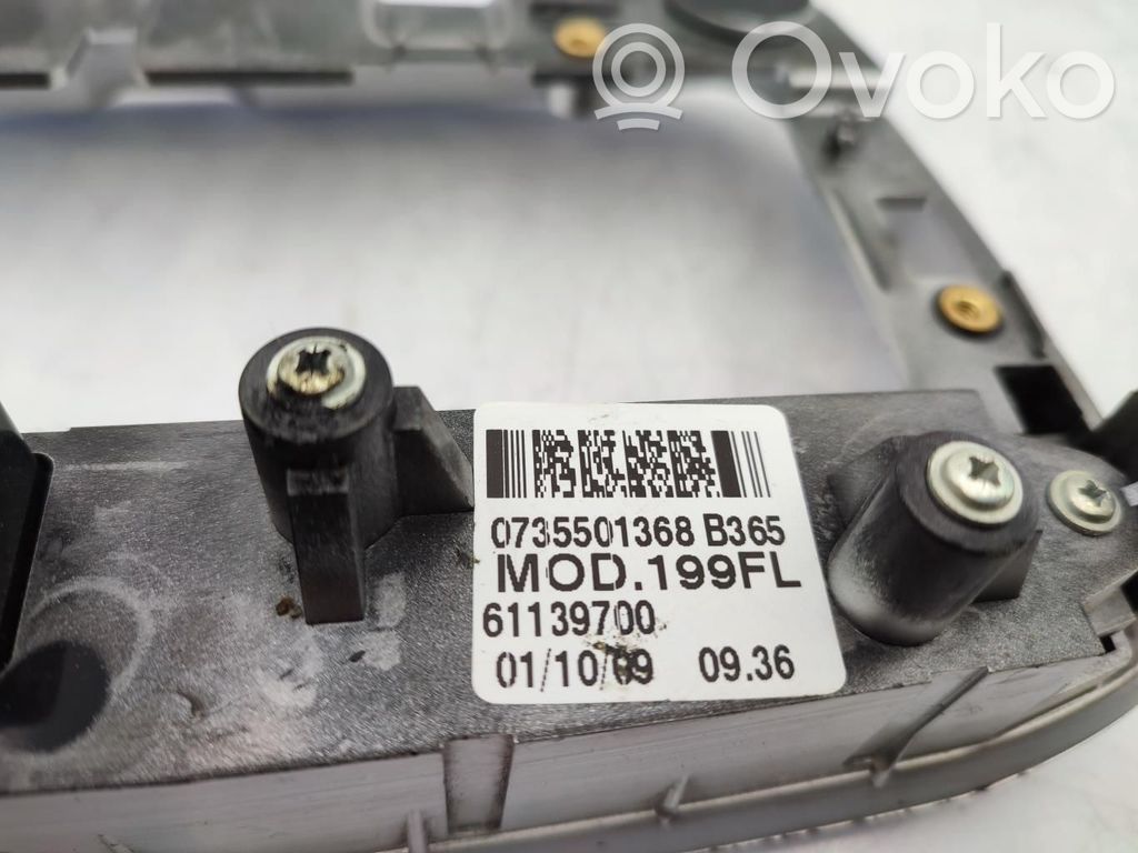 Fiat Punto Evo Przycisk świateł awaryjnych 