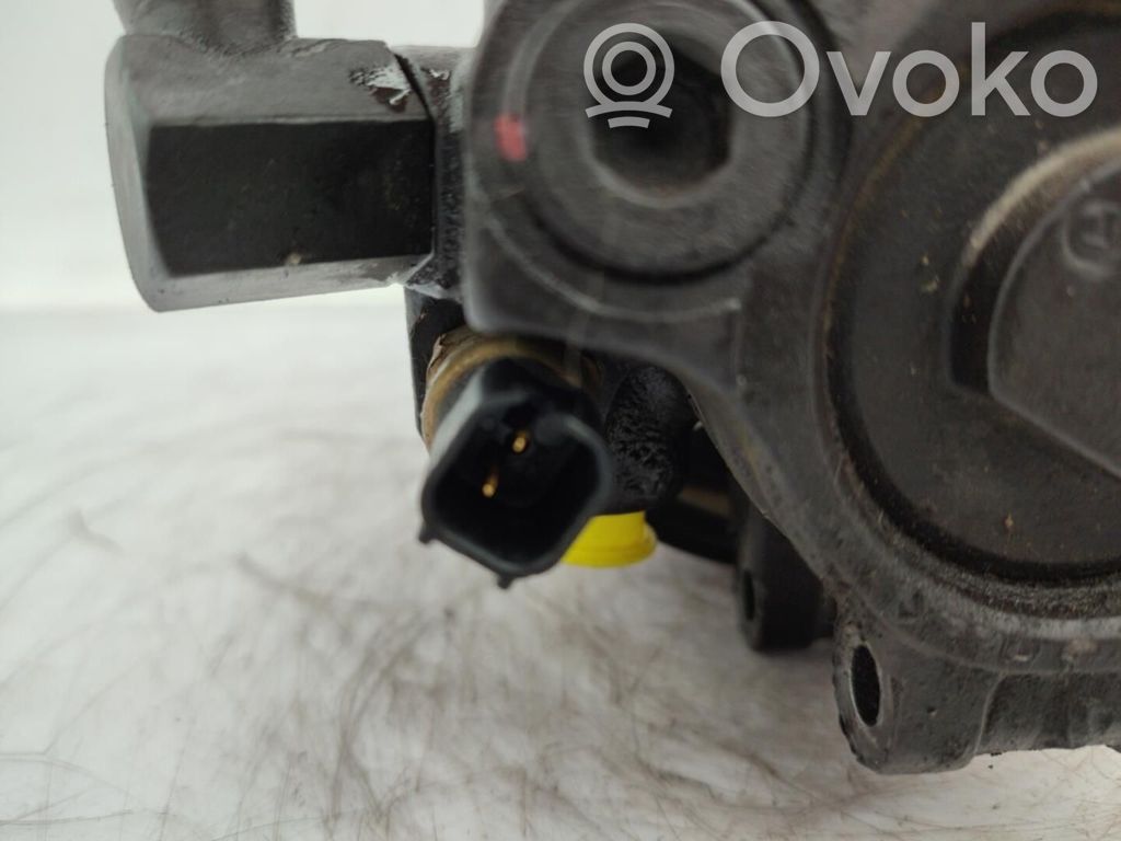 Power steering pump   1373802