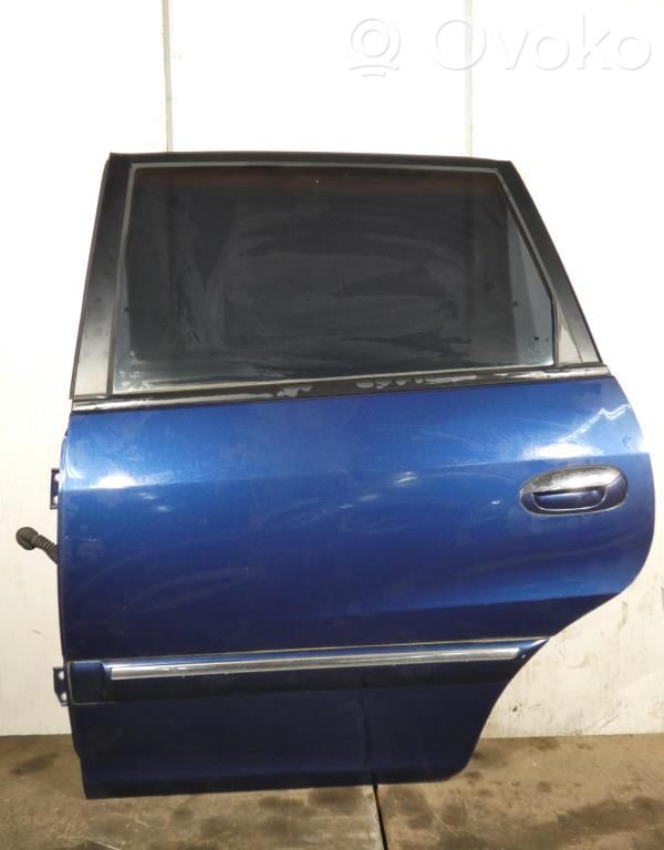 KIA Carens I Puerta trasera 
