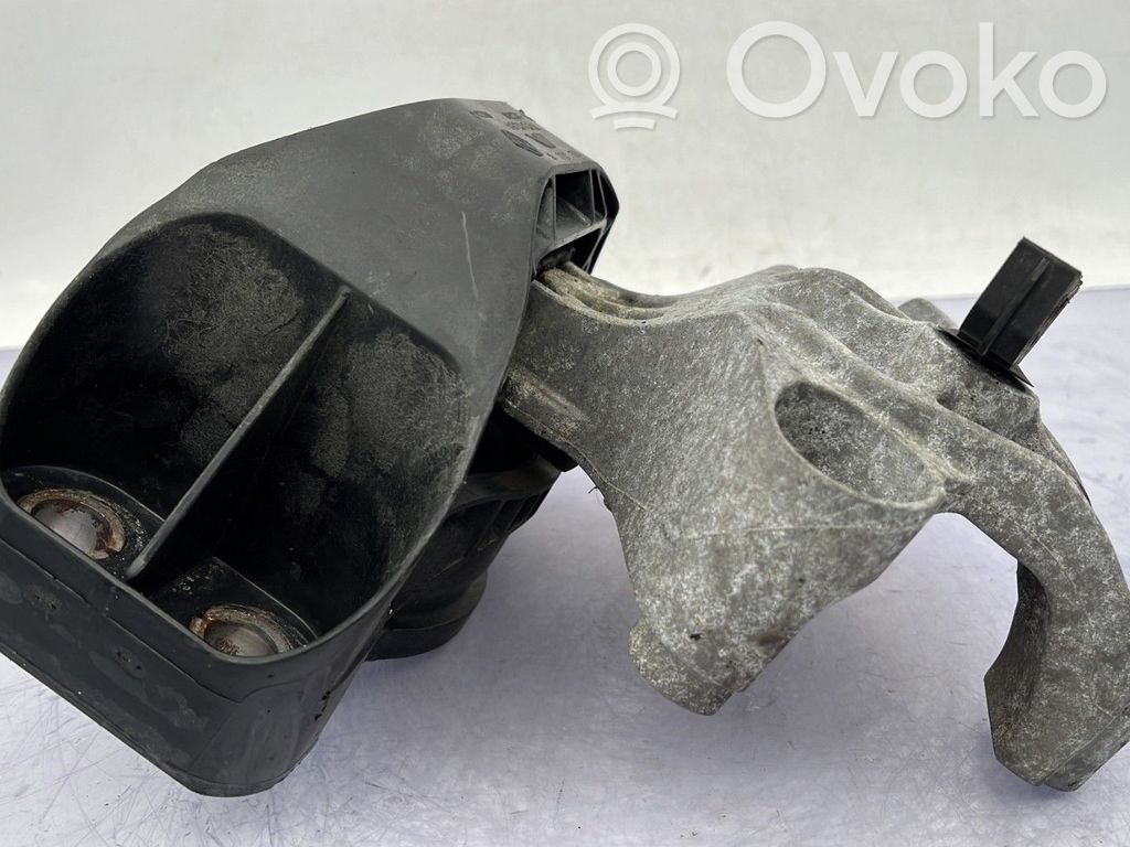 Engine mount bracket   113758078R