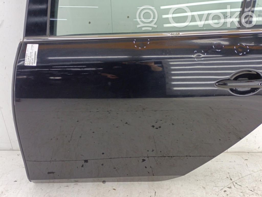 Renault Latitude (L70) Puerta trasera 