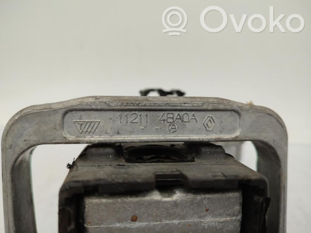 Engine mount bracket
