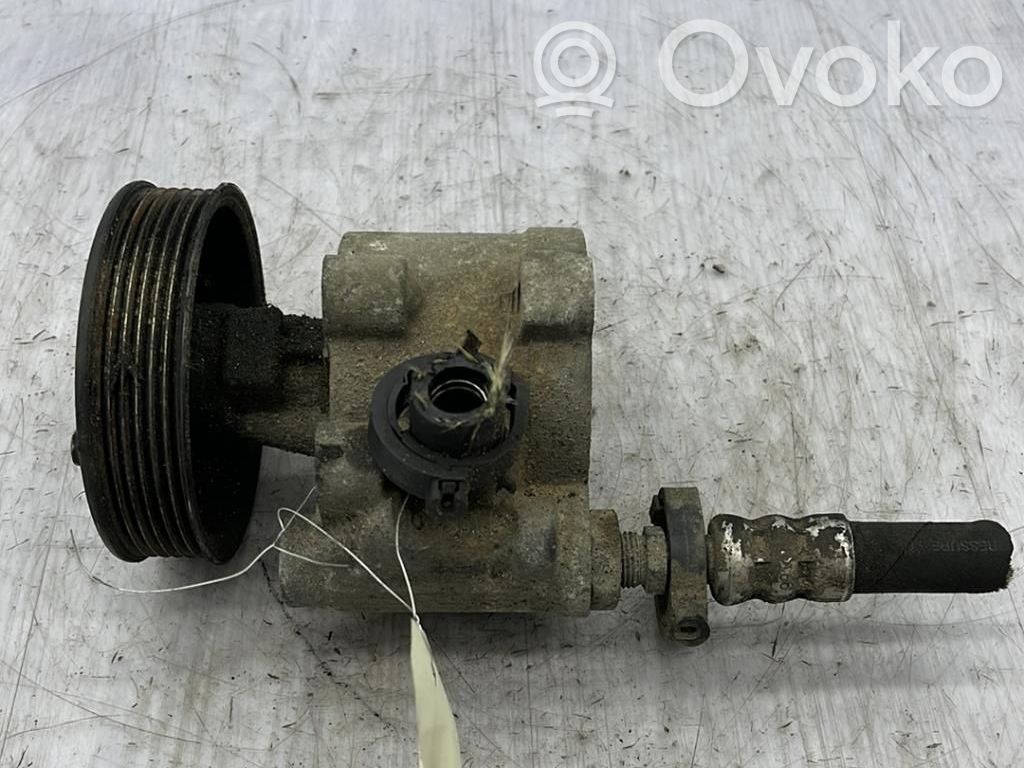 Renault Trafic I Power steering pump 