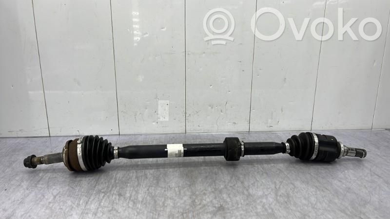 Toyota Auris E180 Etuvetoakseli 