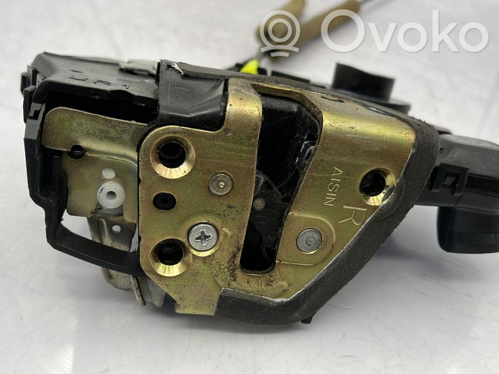 Toyota Corolla E120 E130 Front door lock 