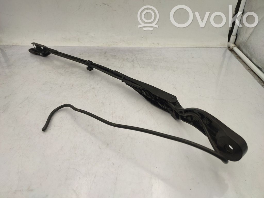 Tesla Model 3 Front wiper blade arm 