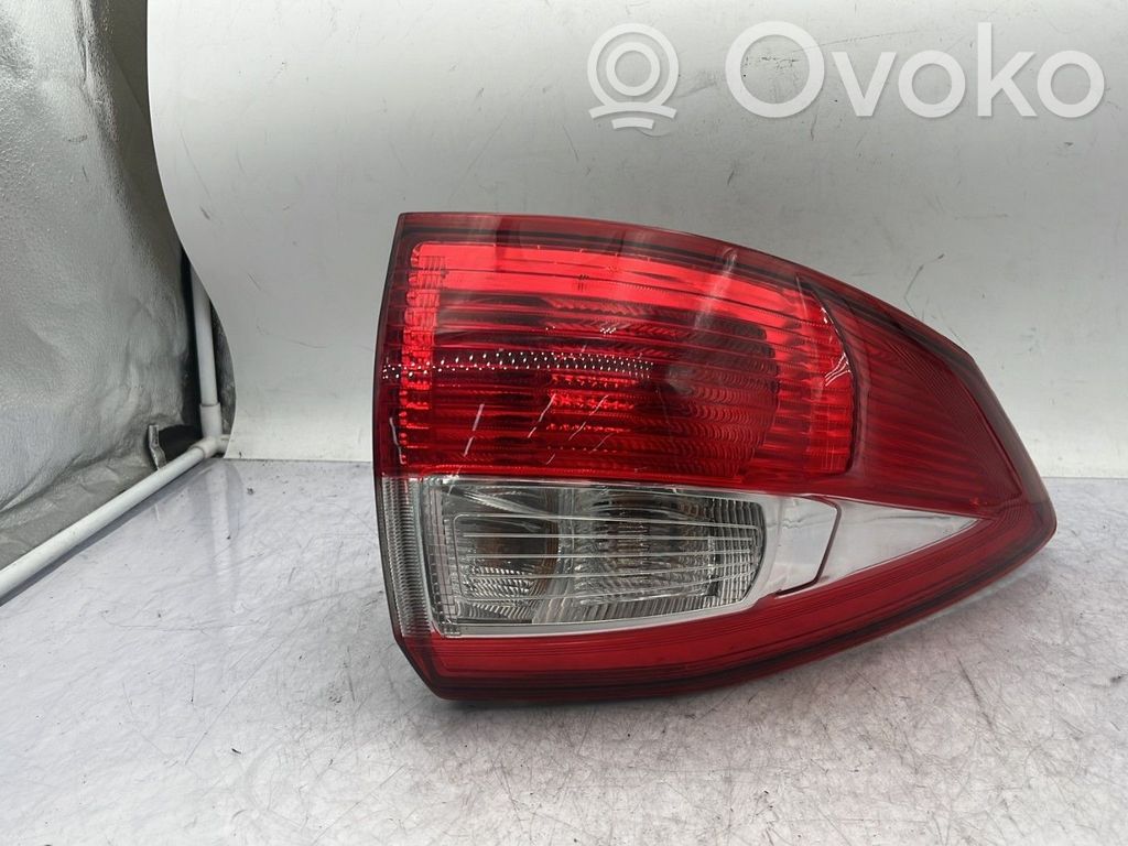 Ford C-MAX II Rear/tail lights 