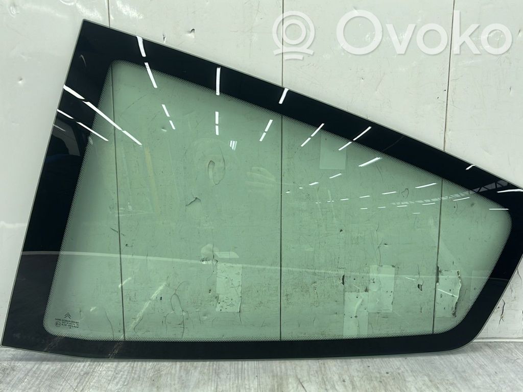 Citroen C2 Rear side window 