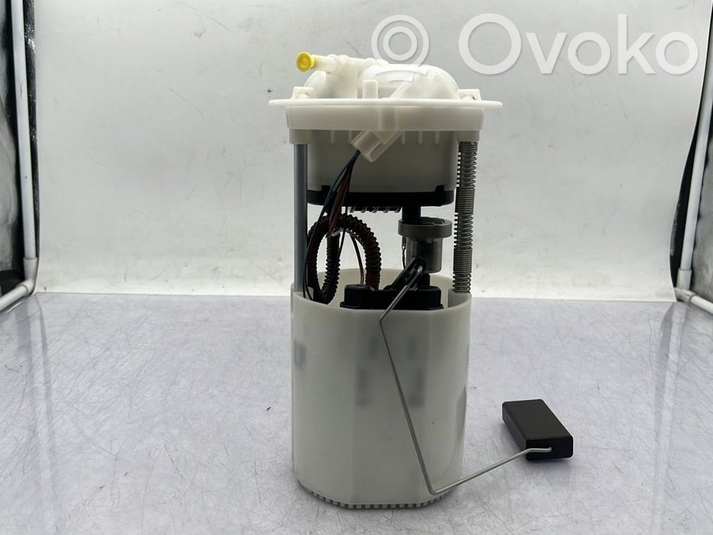 Bomba interna de combustible   1540961