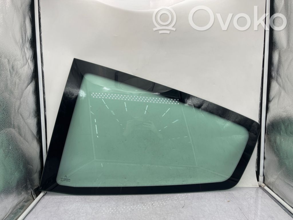 Citroen C2 Rear side window 