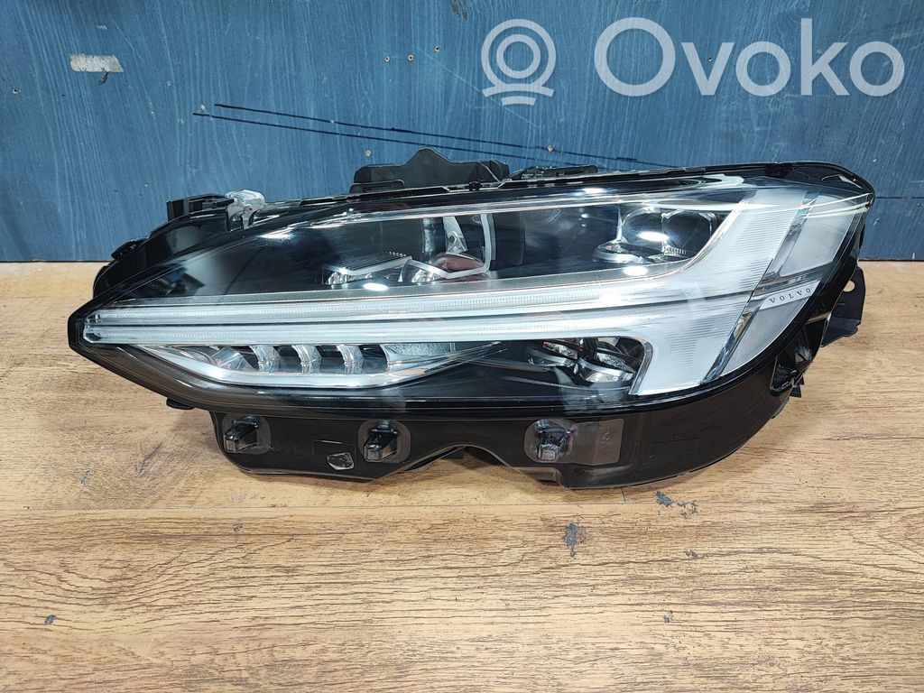 Volvo S90, V90 Scheinwerfer 