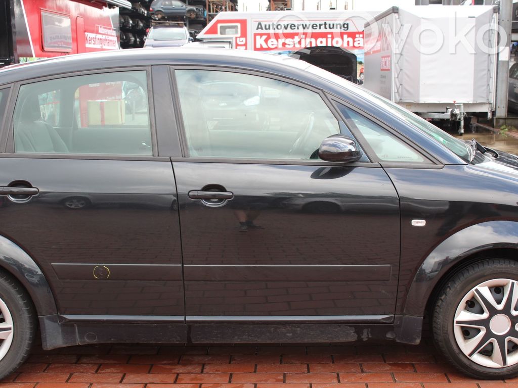 Audi A2 Front door 