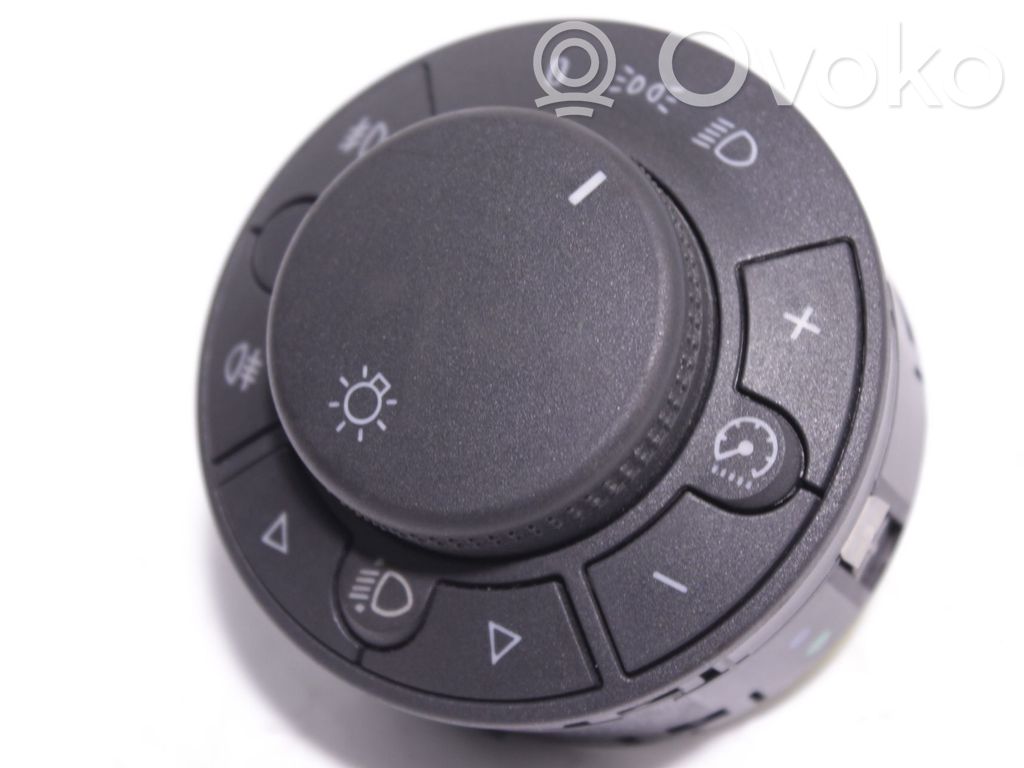 Opel Astra J Light switch 