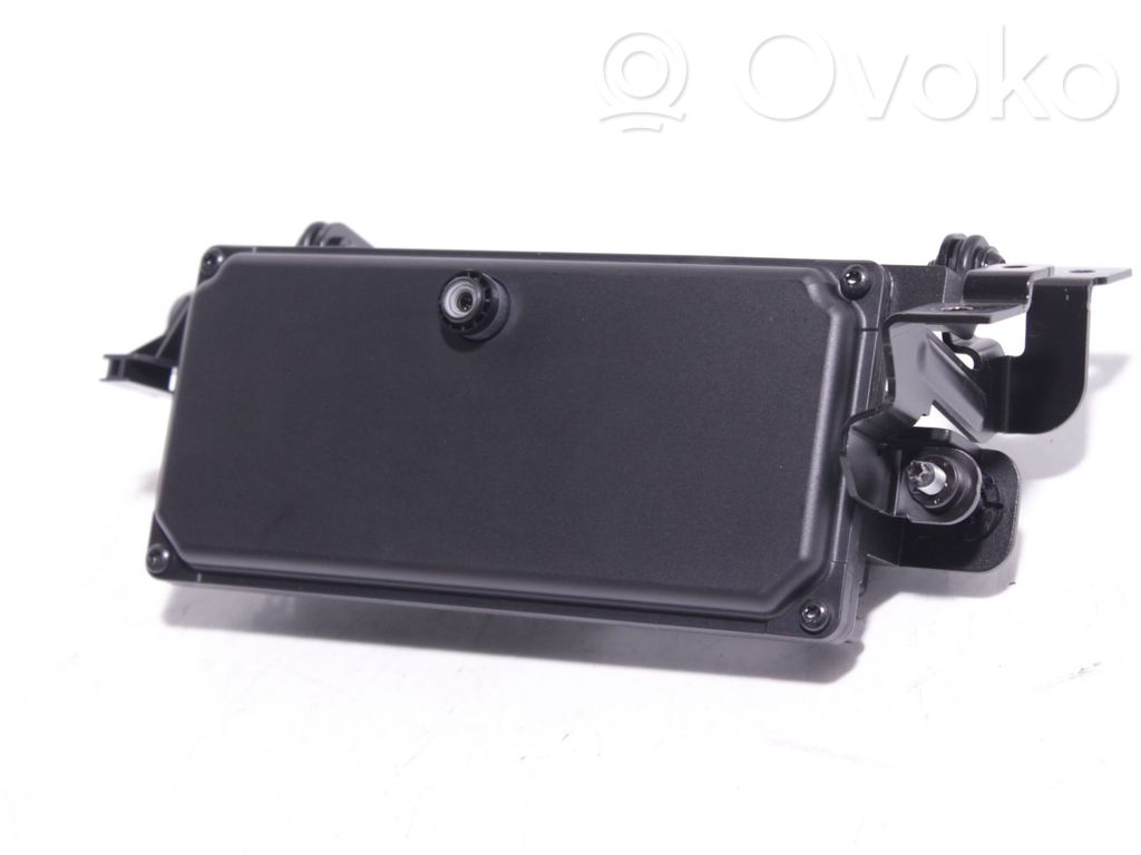Windshield/windscreen camera   32358997