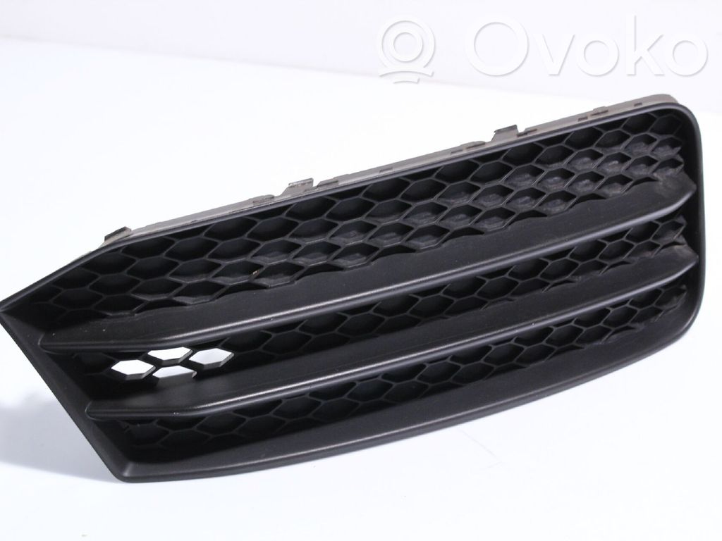 Audi A1 Front bumper lower grill 