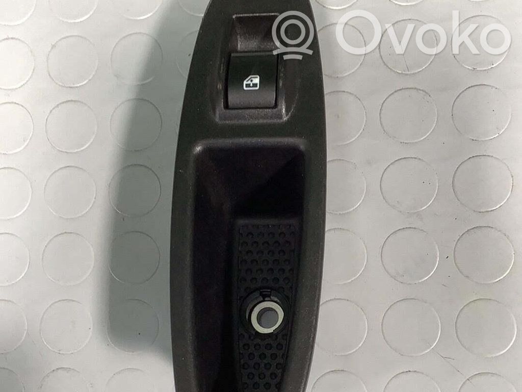 Lancia Ypsilon Electric window control switch 