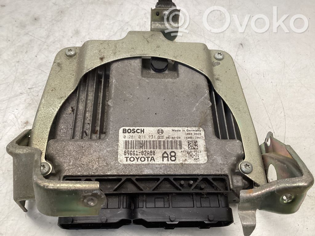 Toyota Corolla E120 E130 Engine control unit/module 