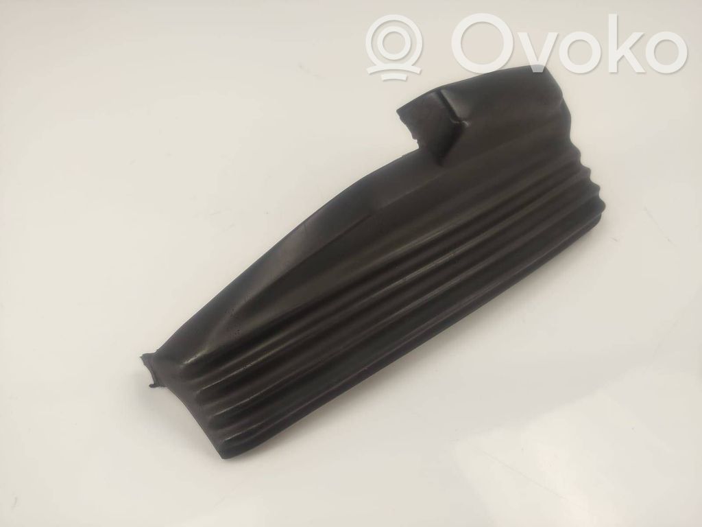 BMW 6 E24 Rivestimento del pannello parte angolare del paraurti posteriore 