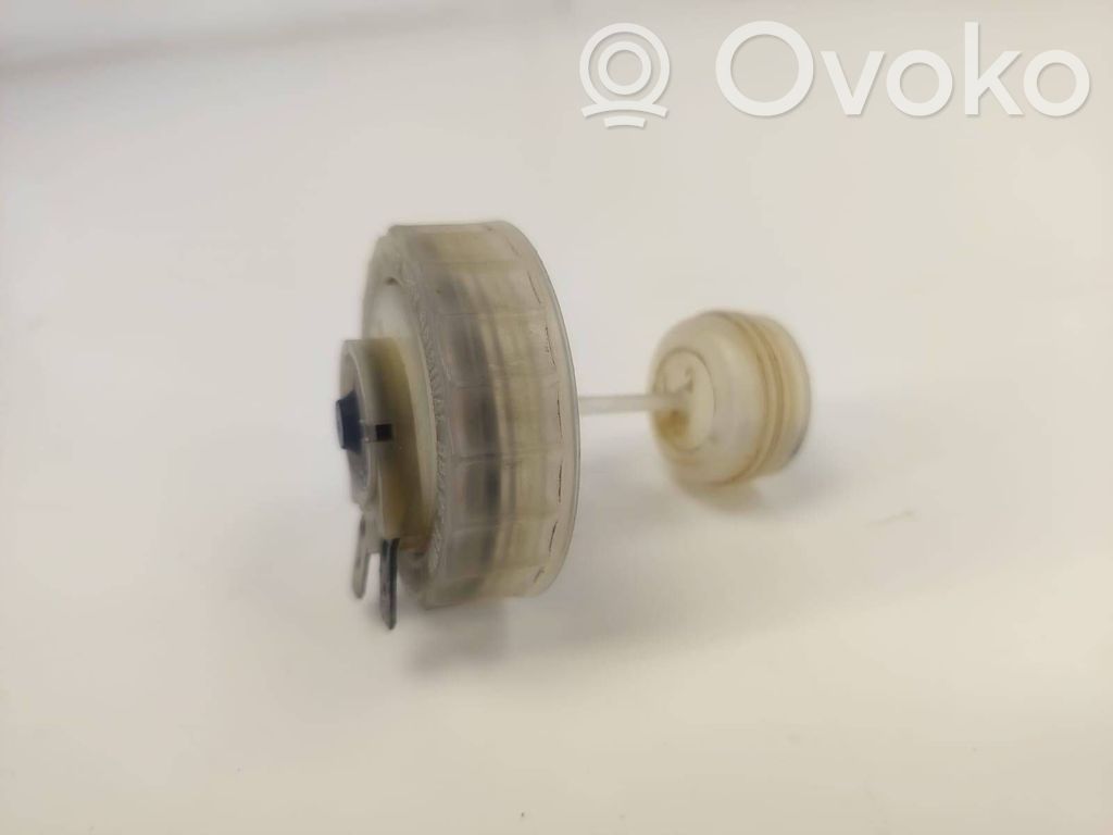 BMW 3 E30 Brake fluid reservoir 