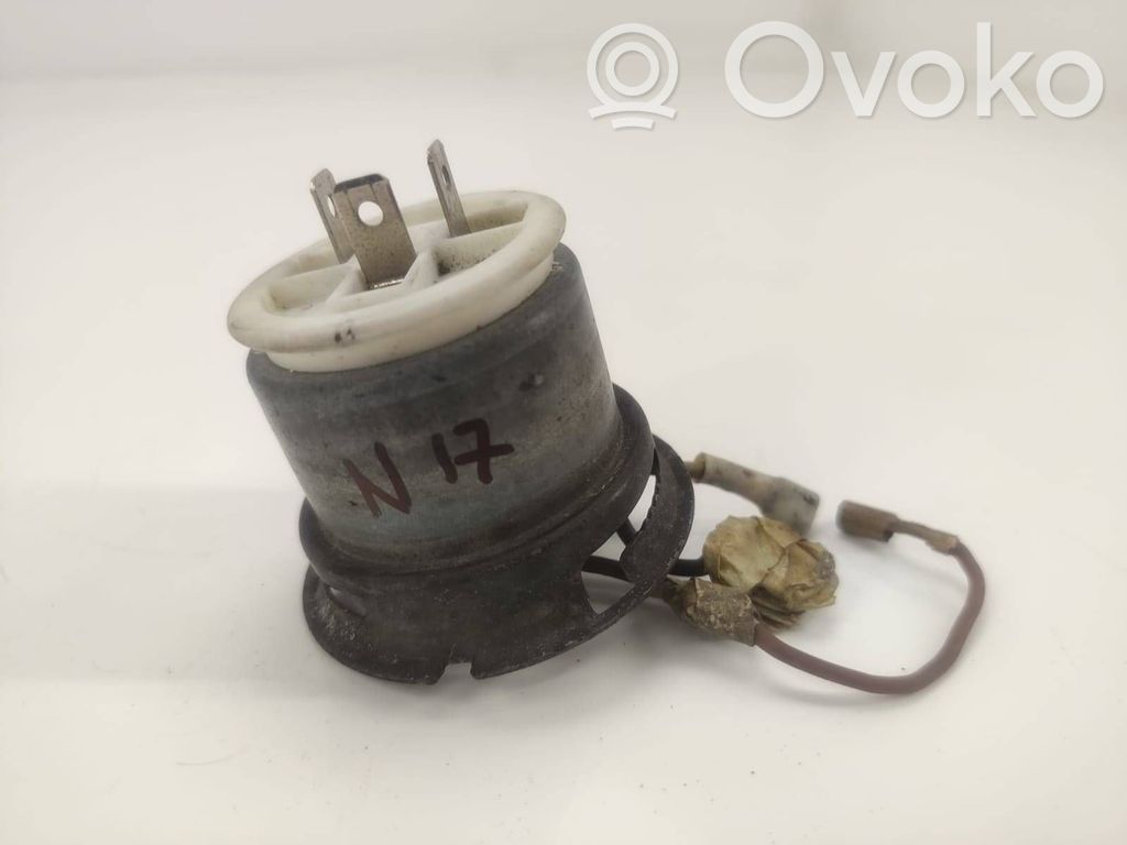 BMW 5 E12 Deckel Abdeckung Scheinwerfer 