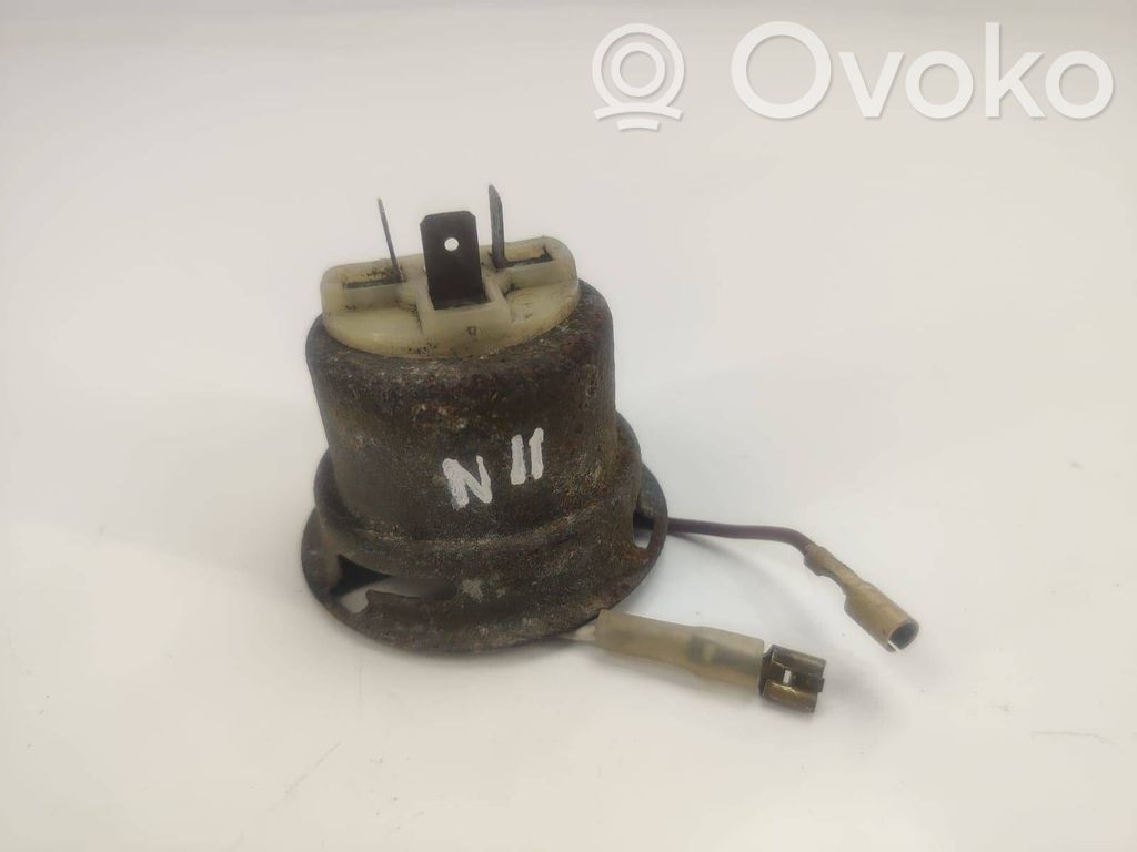 BMW 5 E12 Deckel Abdeckung Scheinwerfer 