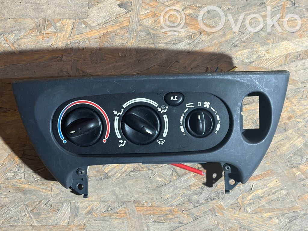 Renault Megane I Climate control unit 