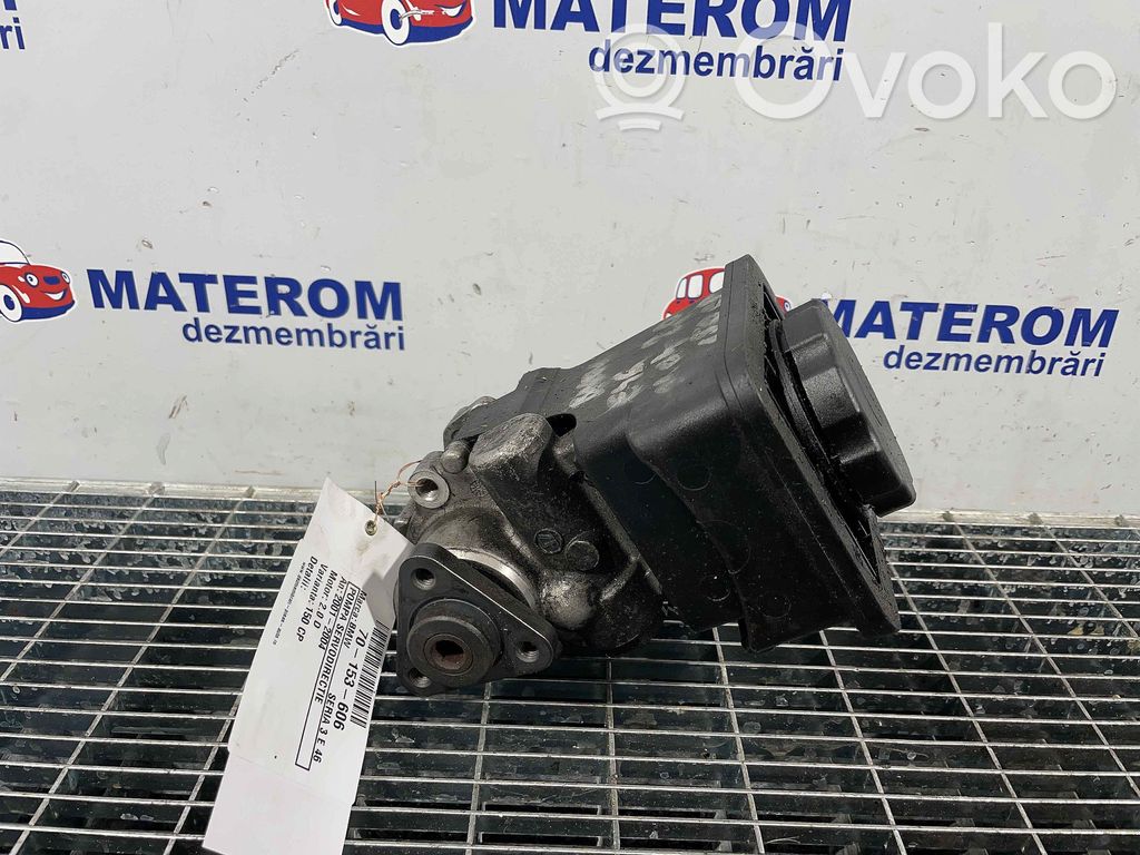 BMW 3 E46 Ohjaustehostimen pumppu 