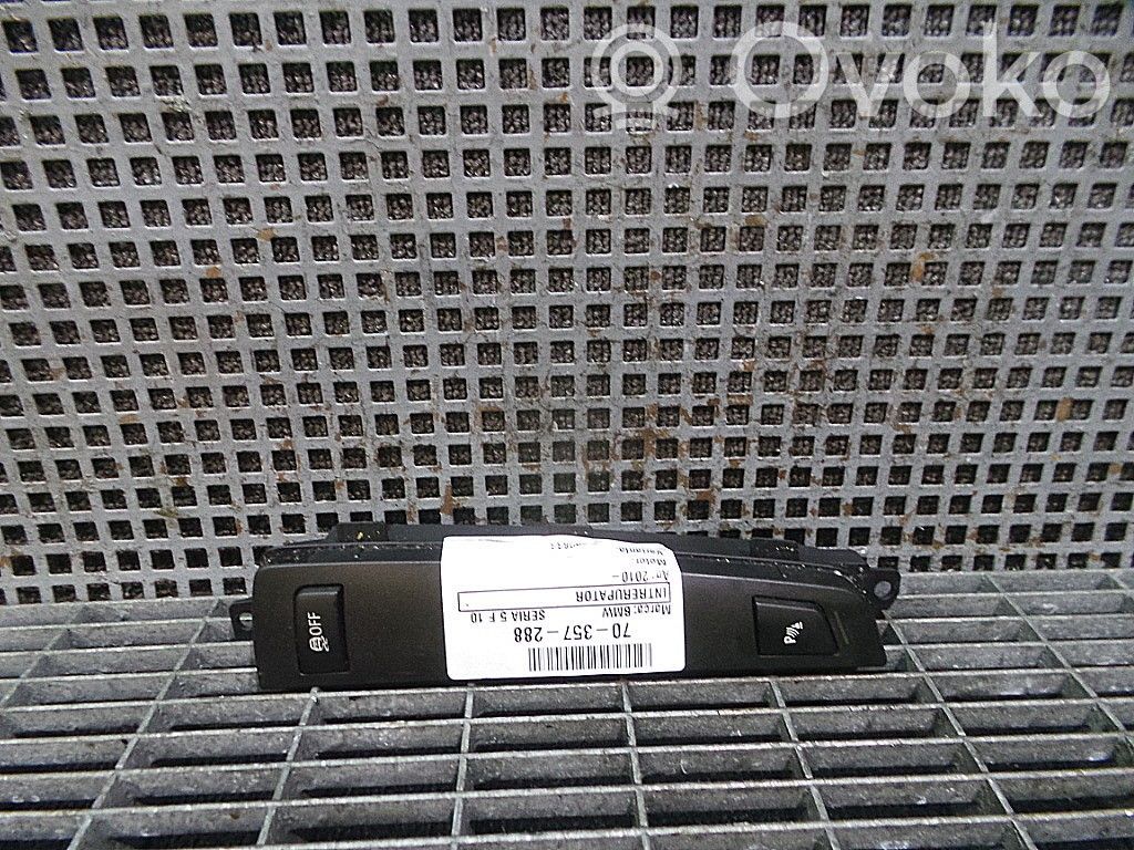 BMW 5 F10 F11 Parking (PDC) sensor switch 