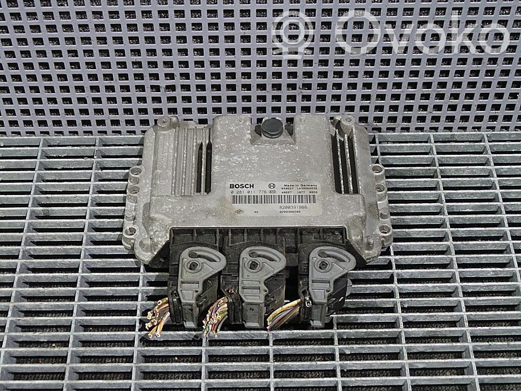 Renault Megane II Engine control unit/module 