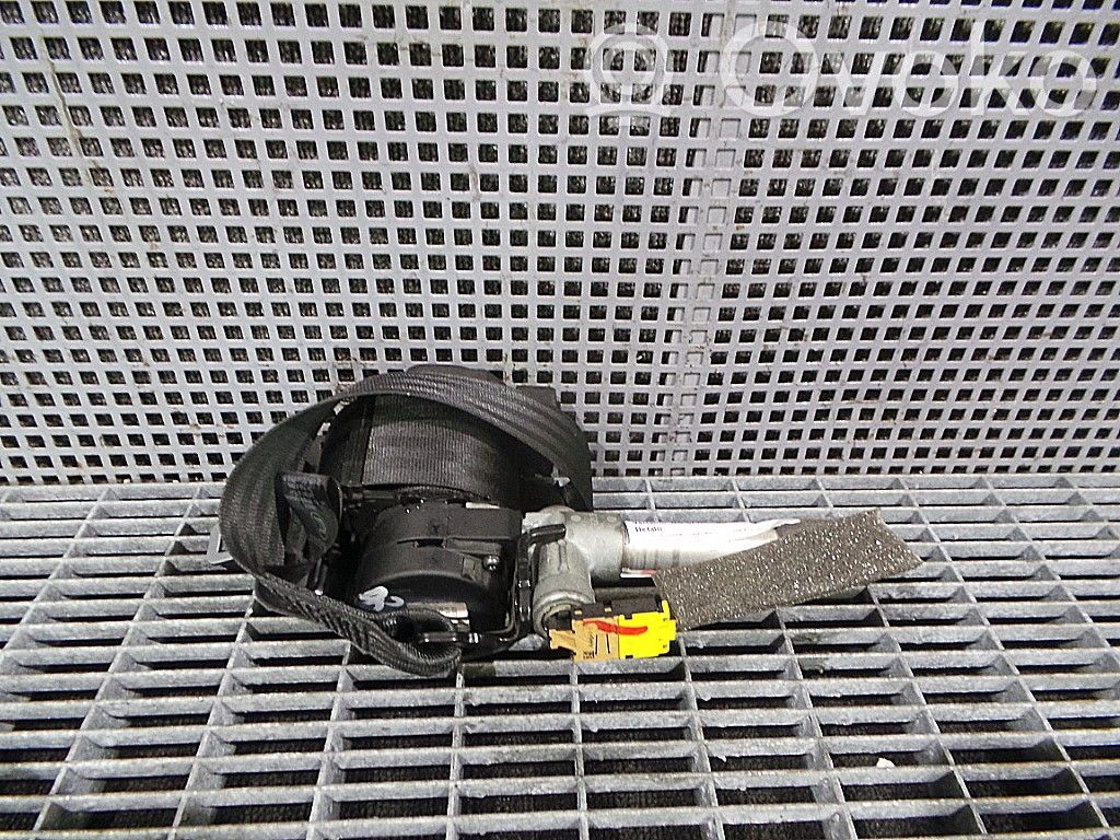 Volvo S60 Cinturón trasero 