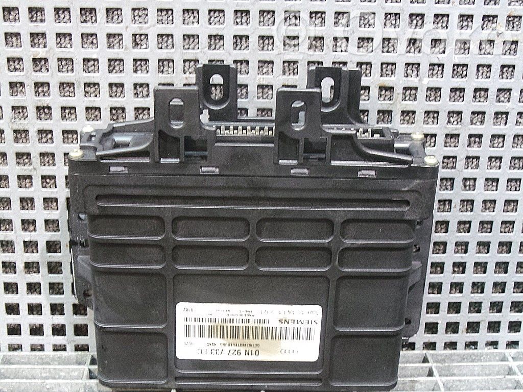 Volkswagen PASSAT B5.5 Unidad de control/módulo de la caja de cambios 