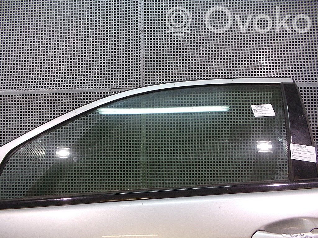 Mercedes-Benz C W203 Geam ușă față patru uși 