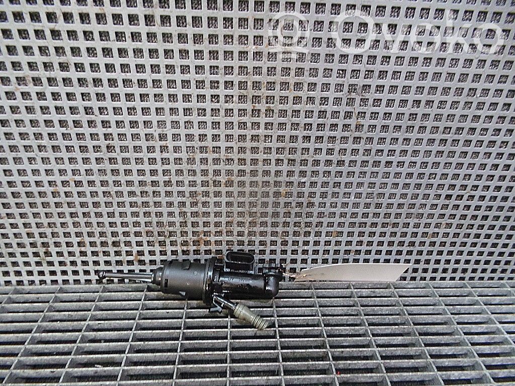 Cilindro maestro de embrague