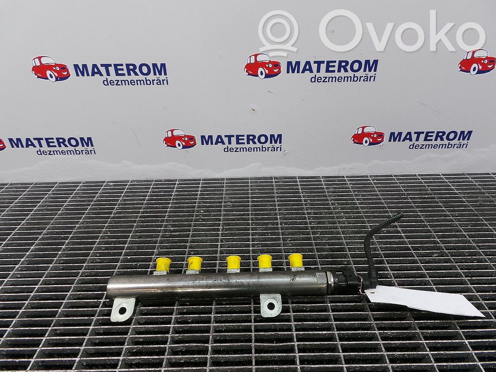 Opel Zafira B Tubo principal de alimentación del combustible 