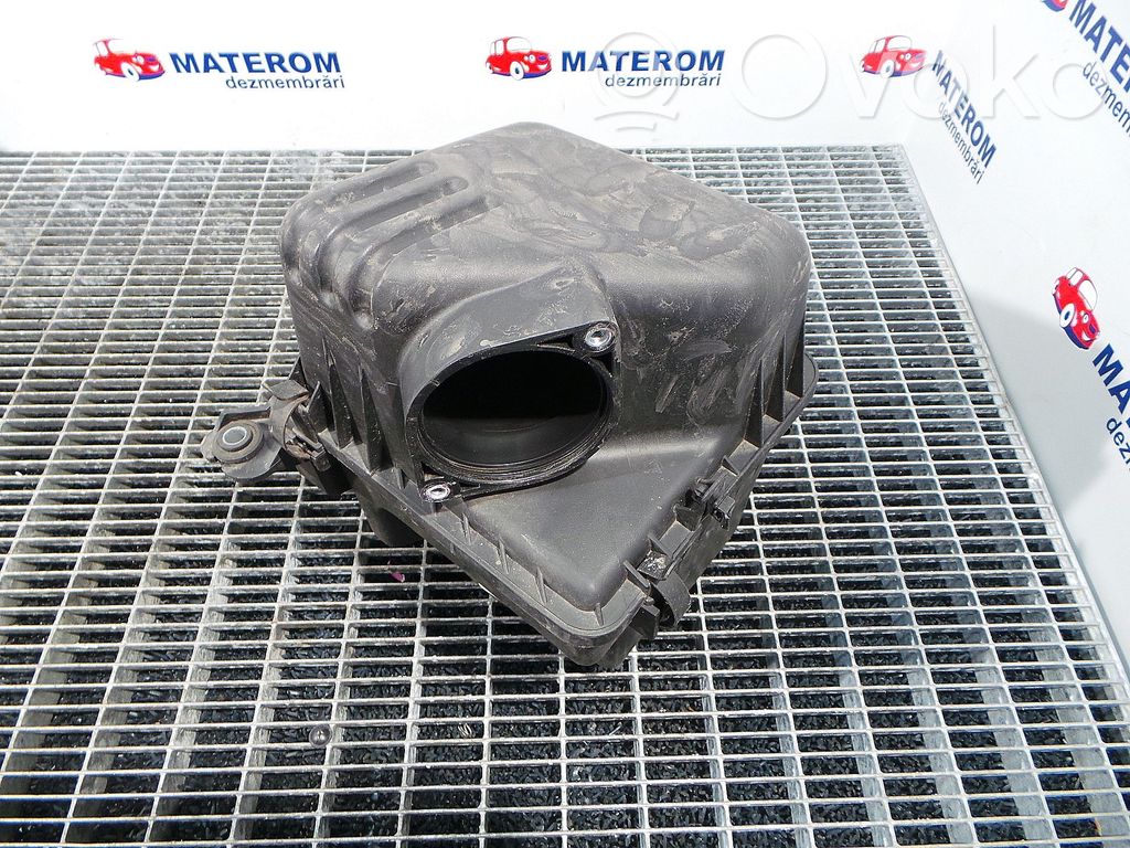 Hyundai i30 Air filter box 